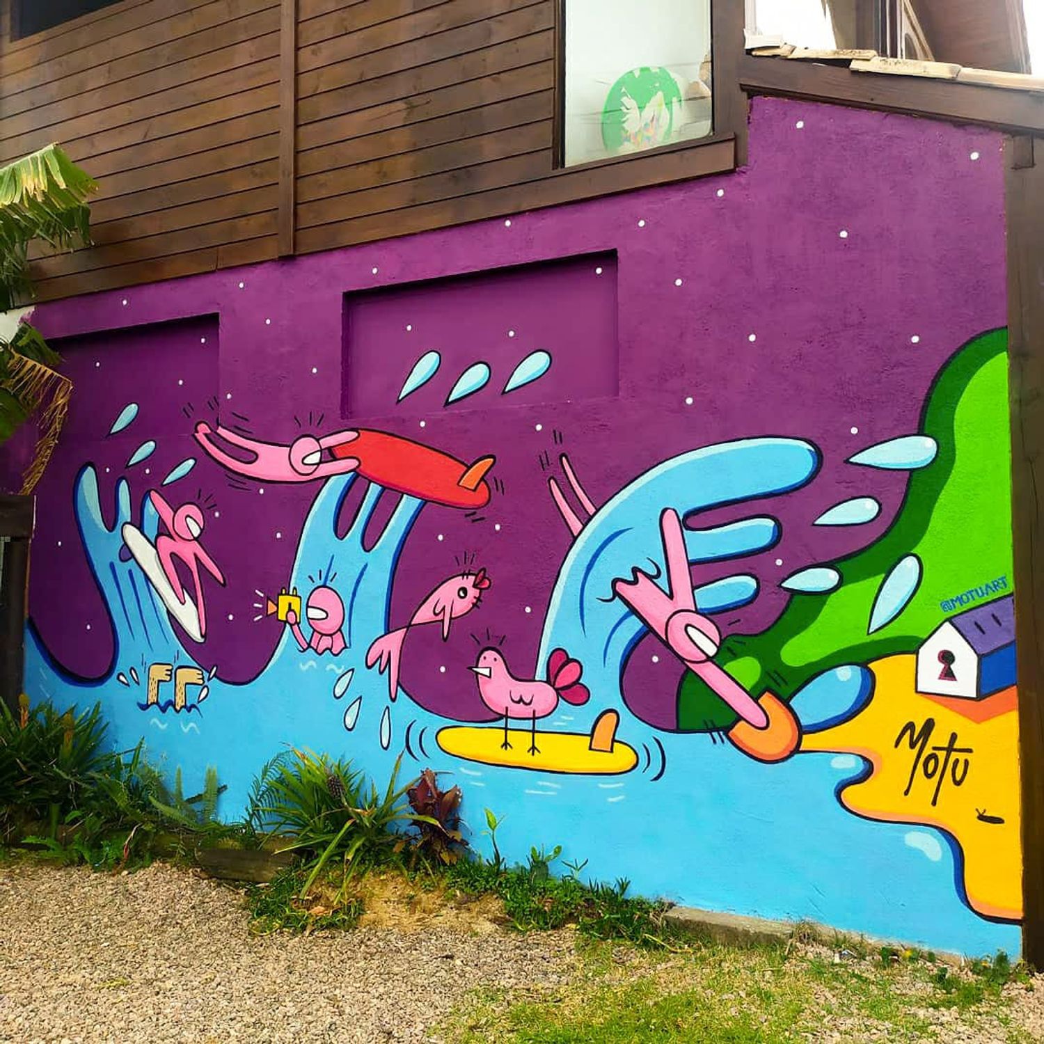 Explore Moisés Tupinambá Shop Ideas