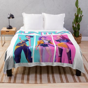 Discover Huntrix - Kpop Demon Hunters Throw Blanket