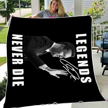 Discover Legends Never Die Charlie Kirk Signature Blanket