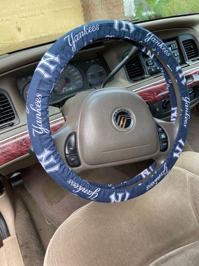 NY Yankees Steering Wheel Cover