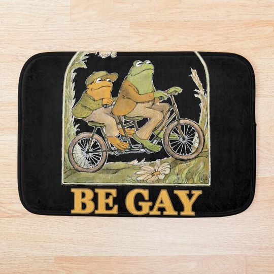 Frogs shirt Toads Bath Mat