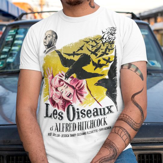 The Birds (Les Oiseaux) French Movie Poster T Shirt, Alfred Hitchcock Lovers Fan Favorite, Hitchcock Fan Gift