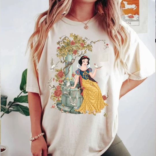Snow White & Seven Dwarfs Comfort Color Shirts, Vintage Snow White T-shirt