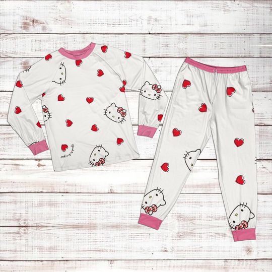Cute Heart Hello Kitty Pattern Raglan Pajamas Set