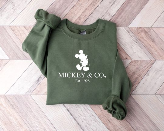 Mickey & Co sweatshirt, Disney Sweatshirt, Disney Vintage sweatshirts
