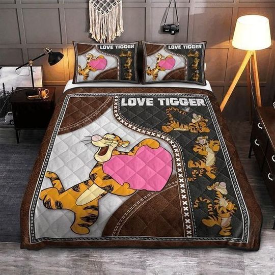 Tigger Holding Pink Heart Love Tigger Winnie The Pooh Fans 3D Bedding Set