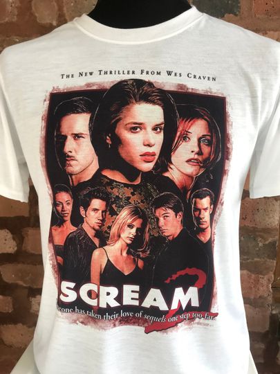Scream Movie T-shirt. Men's & Women's all sizes. Neve Campbell Sarah Michelle Gellar 1997