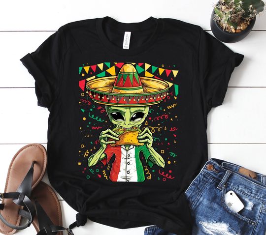 Alien Eating Taco, Taco Shirt, Taco Gifts, Cinco de Mayo Shirt