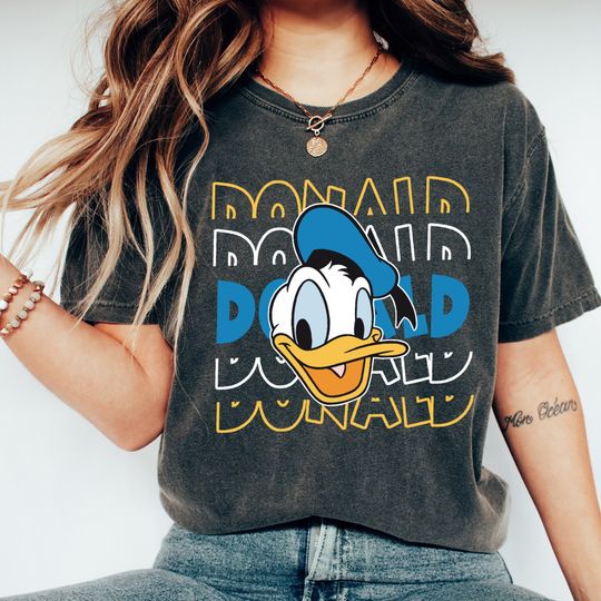 Comfort Colors Cute Disney Donald duck and Friends  Magic Kingdom Holiday Trip Unisex T-shirt
