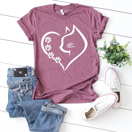 Cat Heart Shirt, Cat Shirt, Cats Shirt, Gift for Cat Mom, Cat Mom Shirt, Cat Shirts for Women, Cat Lover Shirt, Cat Owner Gift Idea