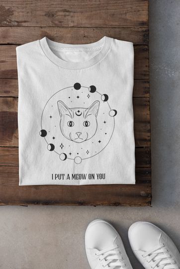 Moon Cat T shirt / Moon Child T shirt / Moon Shapes T shirt / Zodiac / Astrology / Meowgic / Witch / Love Chrystal / Witchy Vibes Spiritual