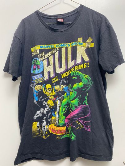 Incredible Hulk VS Wolverine T-SHIRT Men's Mediums