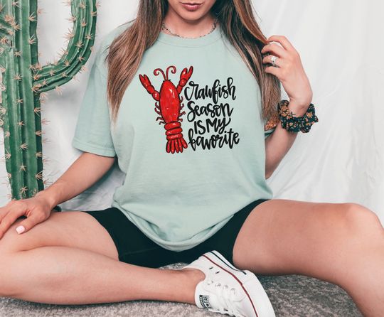 Crawfish Comfort Colors T-shirt | Womens Oversized shirt | Cajun | crawfish season is my favorite