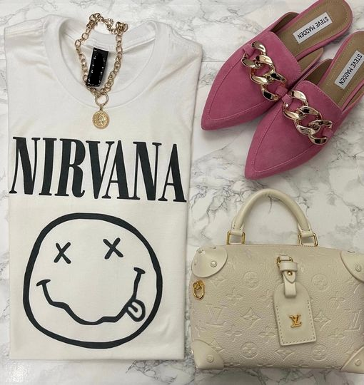 Nirvana faceT-Shirt, Music Lover T-shirt, Rock Lover Gift