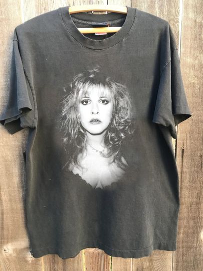 Stevie Nicks Tour 2024 Shirt, Graphic Stevie Nicks Tour Live In Concert T-shirt