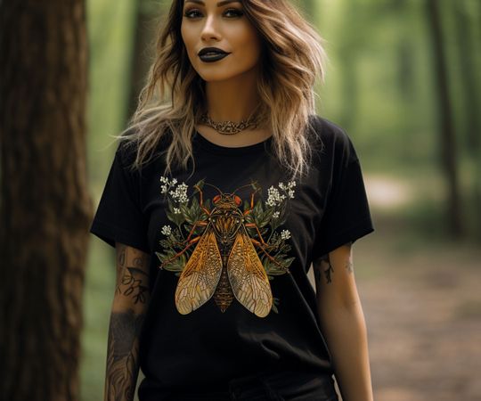 Cicada Tshirt, Insect Tee Shirt, Bugs T-Shirt, Nature Tshirt, Botanical Top, Entomology Gift, Science Tshirt