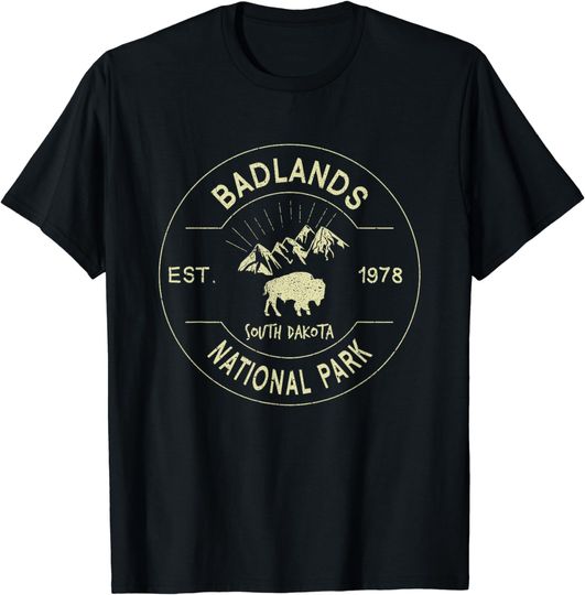 Badlands National Park Retro Vintage South Dakota Mom Gift T-Shirt