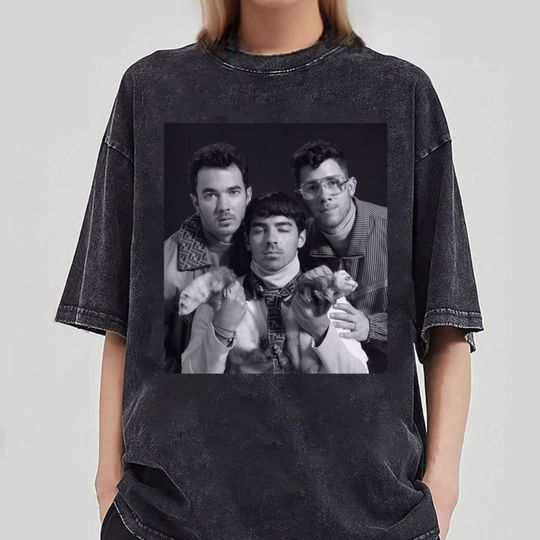 VTG Jonas Brothers Shirt, I Love Hot Dads Shirt, Daddy Shirt, Joe Jonas Homage  Shirt