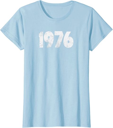 1976 Design Born in the 70s Distressed 1976 Birthday Hoodie