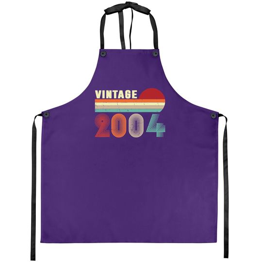 Vintage 2004 Funny 17 Years Old Boys And Girls 17th Birthday Apron