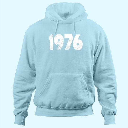 1976 Design Born in the 70s Distressed 1976 Birthday Hoodie