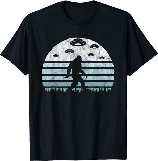 Bigfoot UFO Abduction Vintage Believe Retro Alien Graphic T Shirt