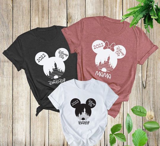 Personalized Disney Family Vacation 2022 T-Shirt