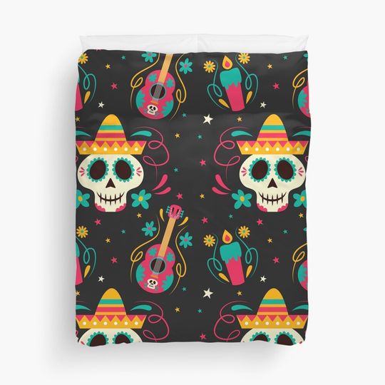 Halloween: day of the dead pattern with skulls, candles and guitars Duvet Cover