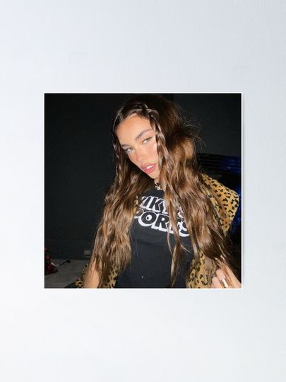 Madison Beer Poster – Stylish Music Inspired Wall Art Print for Fans
