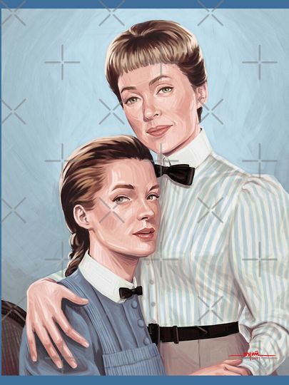 madchen in uniform  Hoodie