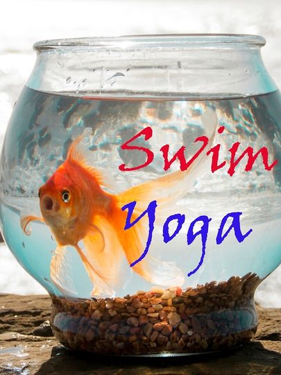 Oliver, the swimming yoga Goldfish near ocean Leggings