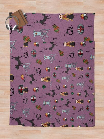 Purple Coraline Pattern Throw Blanket