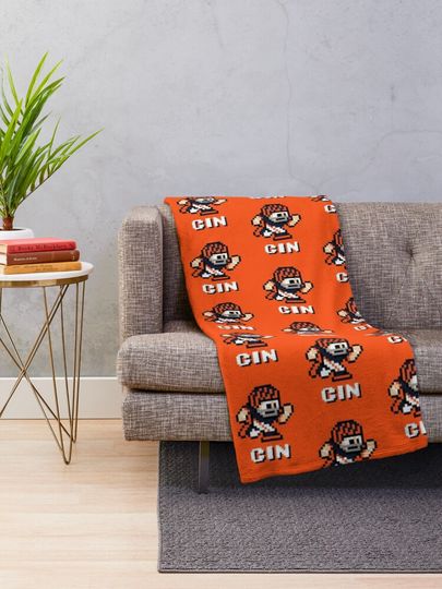 Cincinnati Bengals (Tecmo Super Bowl Football Player) Throw Blanket