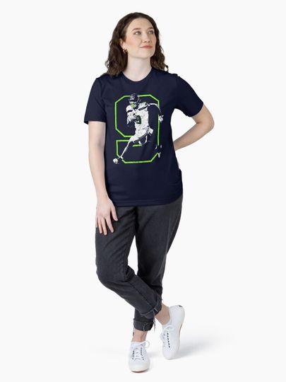 Kenneth Walker III Essential T-Shirt