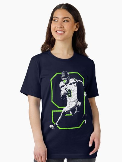 Kenneth Walker III Essential T-Shirt