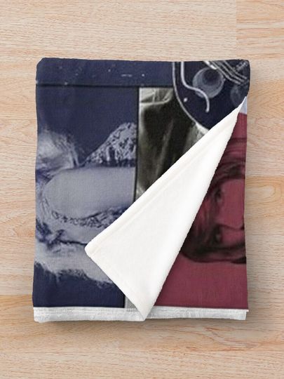 Love Guitar  Throw Blanket