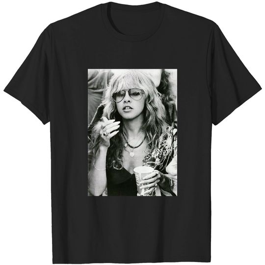 Discover Stevie Nicks Smoking Young Style T-Shirt