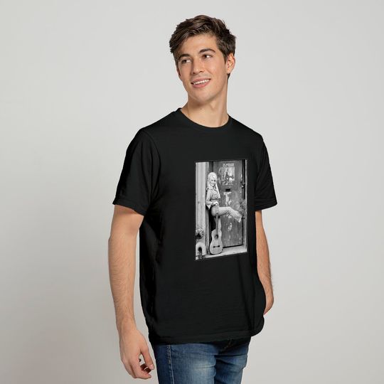 Dolly Parton Black & White Guitar Photo Essential T-Shirt