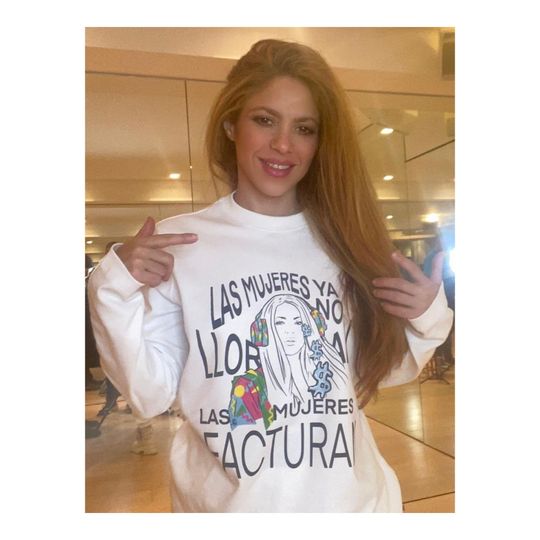 Shakira, Las Mujeres Ya No Lloran Crewneck Sweatshirt