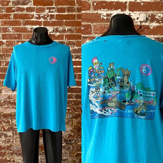 80s Thrashed T&C Surf Designs Hawaii T-Shirt. Vintage 1986 3D Shirt