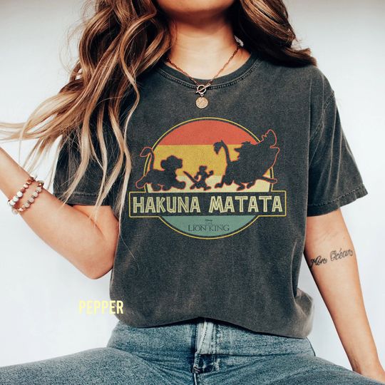Discover Retro Disney The Lion King Hakuna Matata Simba Timon Pumbaa Shirt