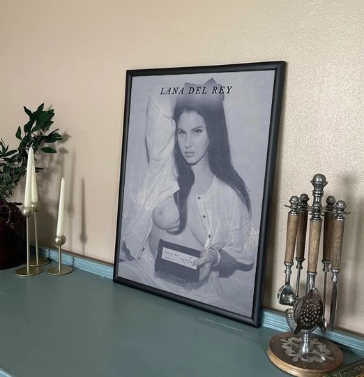 Discover Lana Del Rey 'Did You Know That There's a Tunnel