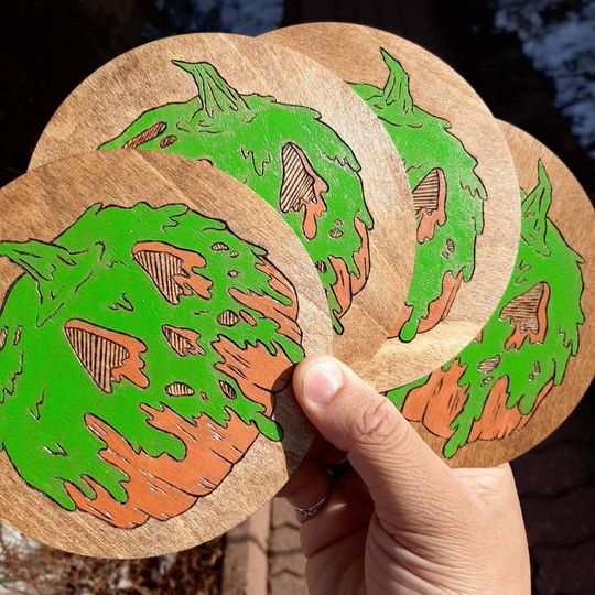 Poison Pumpkins - Handmade // Wood Burn // Poison Apple // Disney // Snow white // Cartoon // Halloween // Spooky // Acrylic