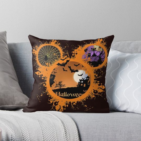 Chemise Disney Halloween Throw Pillow