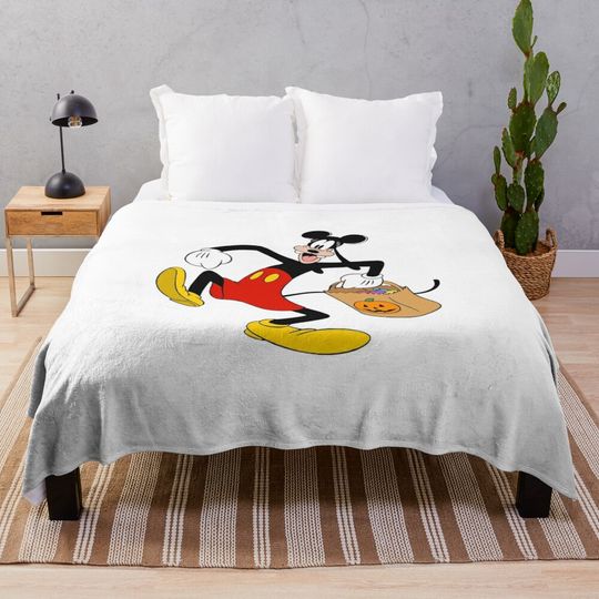 Disney Goofy Cosplay Mickey Halloween Throw Blanket