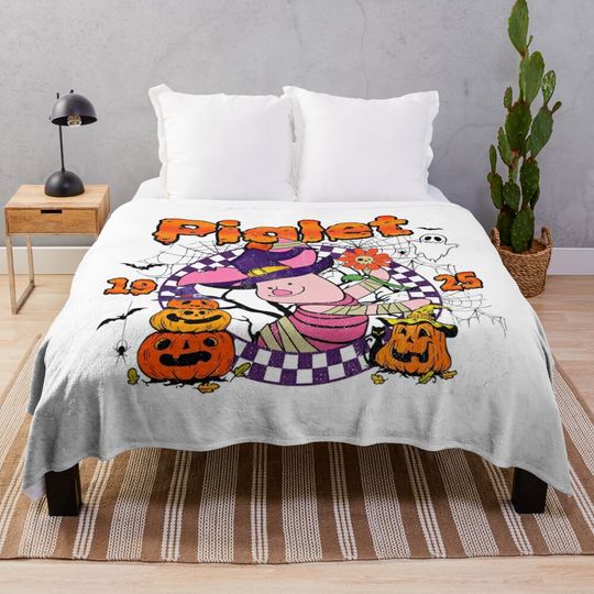 Disney Winnie The Pooh Piglet Halloween Throw Blanket