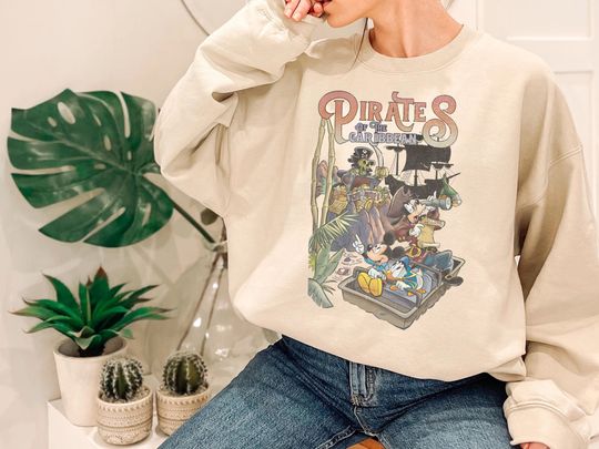 Discover Vintage Pirates Of The Caribbean Disneyworld Sweatshirt