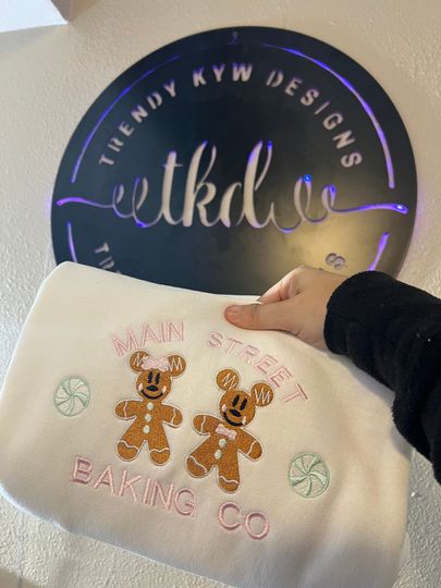 Minnie Mickey Gingerbread embroidered Crewneck, Main Street Disney Baking sweatshirt