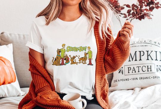 Disneyland Crewneck Scooby-Doo Shirt & Universal Studios T Shirt