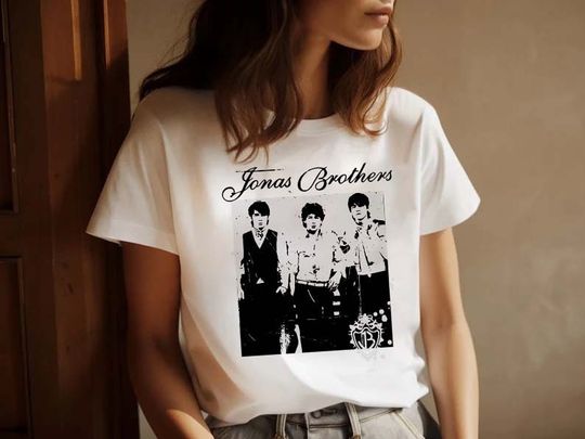 Jonas Brothers Vintage T-Shirt, Jonas Five Albums One Night Tour Shirt
